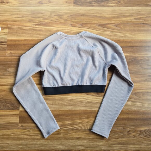 Nike Ribbed Just Do It Long Sleeve Crop Tee Top Grey/Ivory Size Medium [H172] - Picture 2 of 6